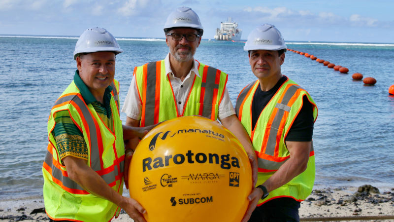 Left to right, Cook Islands Prime Minister Honourable Mark Brown; ACL outgoing CEO Ranulf Scarbrough; and ACL Board member Richard Williams welcome the Manatua Cable landing in Rutaki Village, Rarotonga, January 2020.